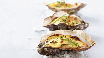 Gegratineerde oesters ” rockefeller”